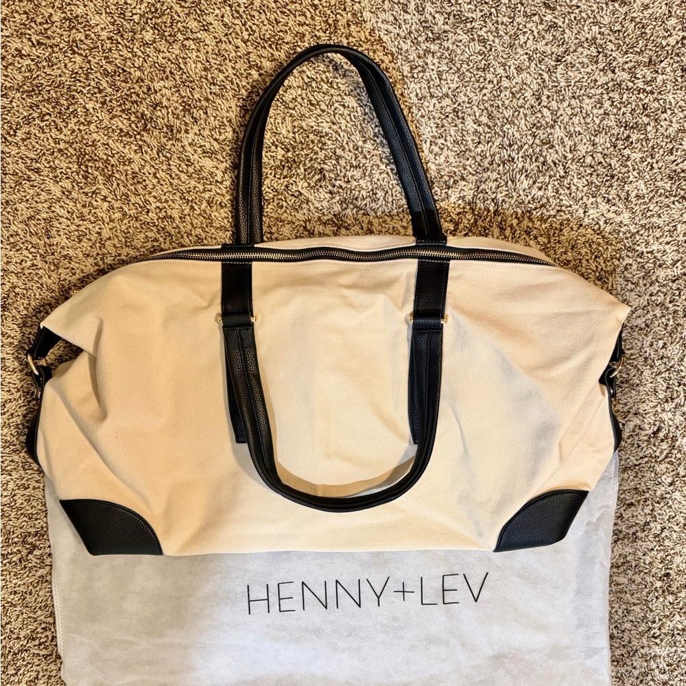 Henny and Lev Canvass Leather Weekender Bag - Picture 2 of 16